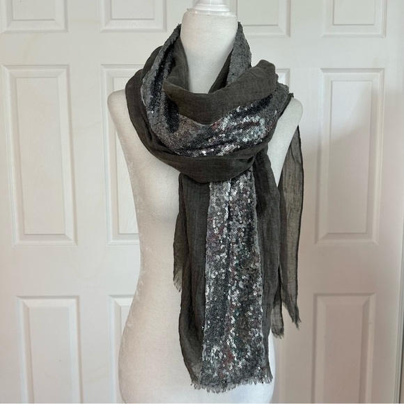 Saachi Dark Gray Cotton Rectangle Scarf w/ Sequin Accent Stripe - Picture 1 of 4